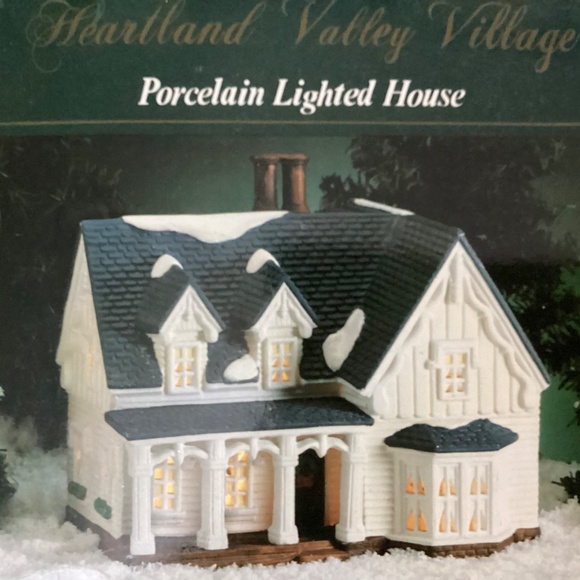 2 NIB Vintage Heartland Valley Village Deluxe Porcelain Lit Houses (See Listing) - Picture 5 of 6